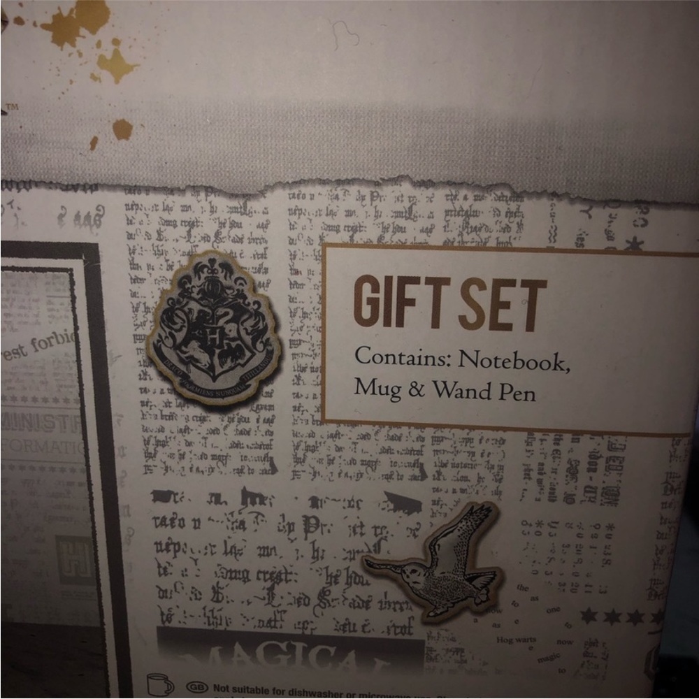 NIB Harry Potter 3 piece Gift Set (Notebook, Mug, Pen) - Picture 7 of 7